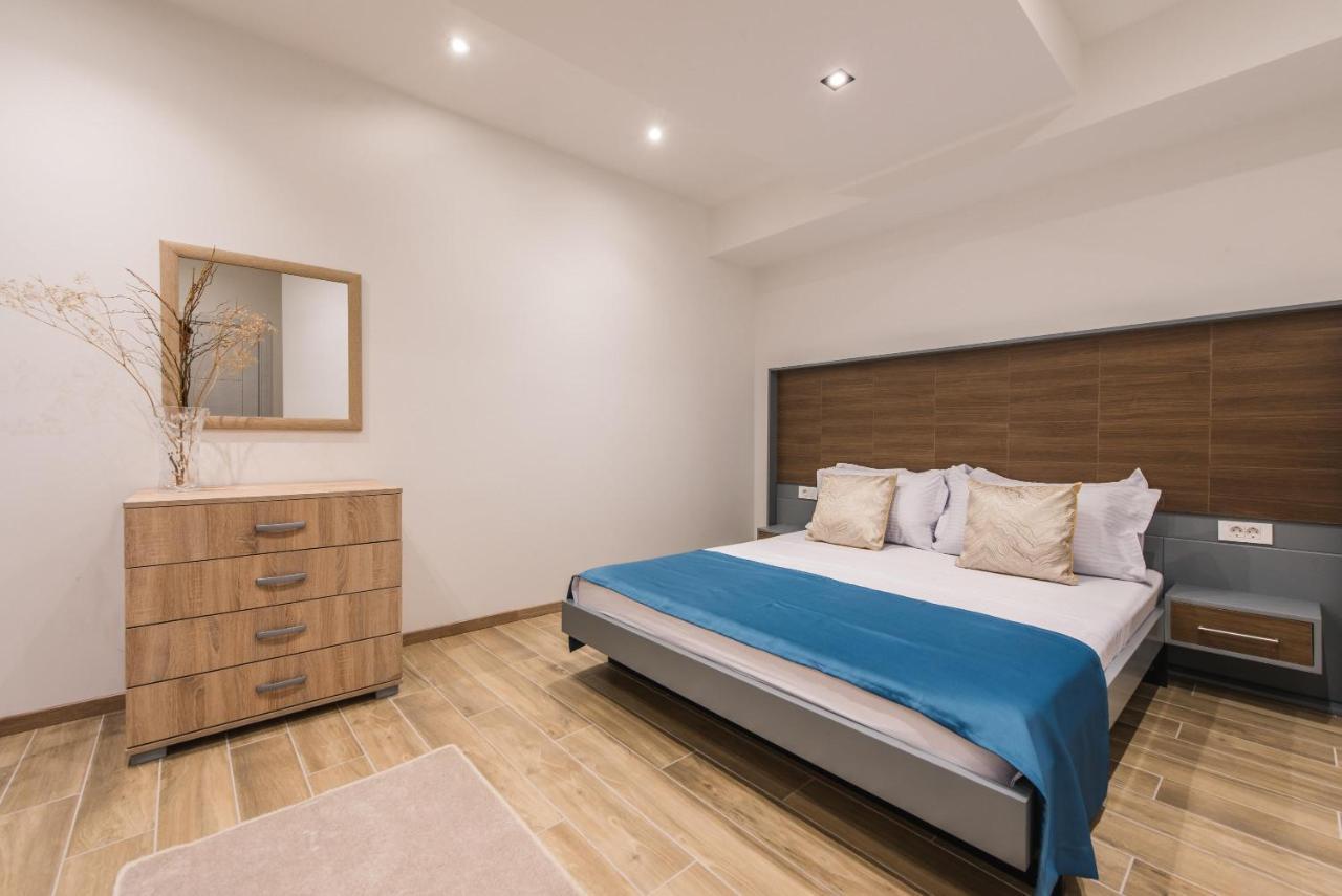 Atelier Hotel Ulcinj Bagian luar foto